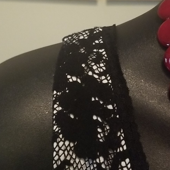 Black and white top - Picture 3 of 4